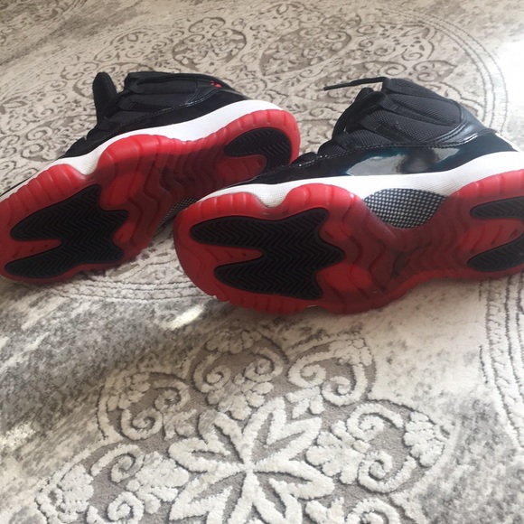 🎁Black and Red Jordan’s - Picture 8 of 9